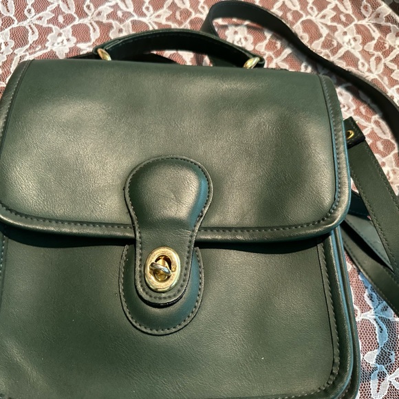 Green purse!!! - Picture 2 of 7